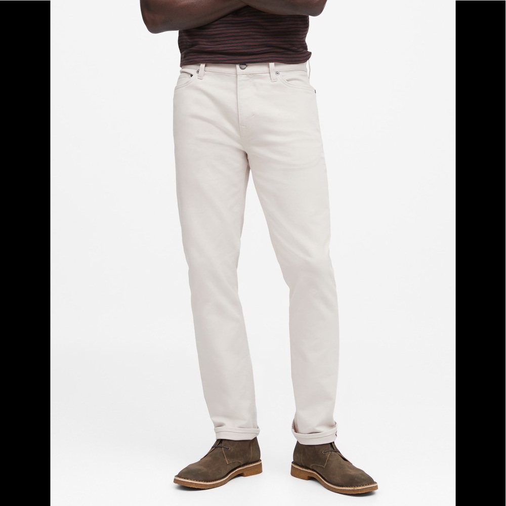Banana Republic Traveler. Slim Fit. 31x32. New